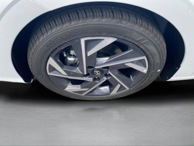 new 2025 Hyundai Elantra car, priced at $25,665