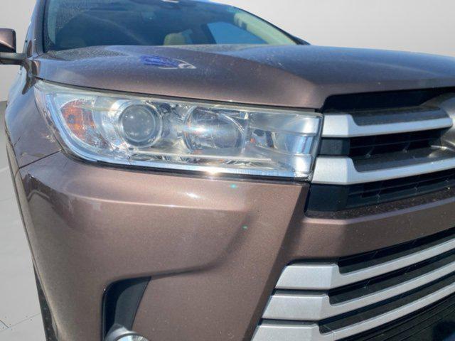 used 2017 Toyota Highlander car, priced at $14,995