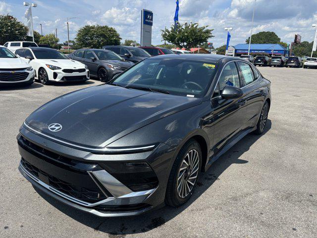 new 2024 Hyundai Sonata Hybrid car, priced at $30,540