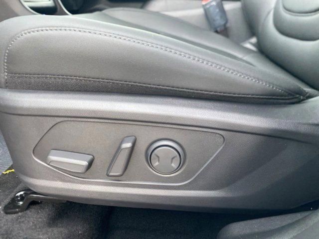 new 2025 Hyundai TUCSON Hybrid car, priced at $39,505