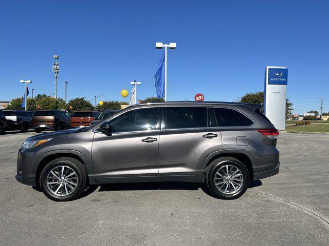 used 2019 Toyota Highlander car, priced at $23,772