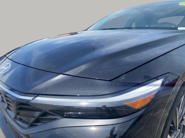 new 2025 Hyundai Elantra car, priced at $27,594
