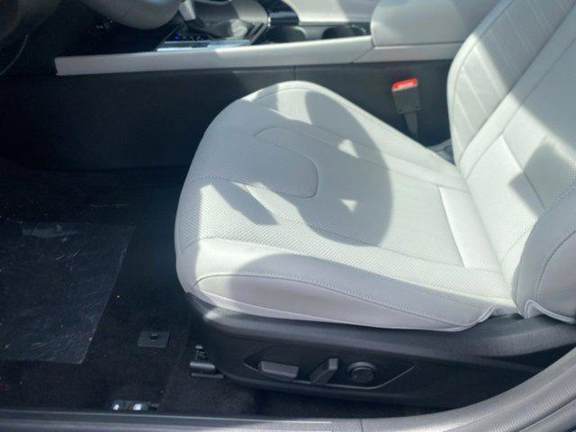 new 2025 Hyundai Elantra car, priced at $27,594