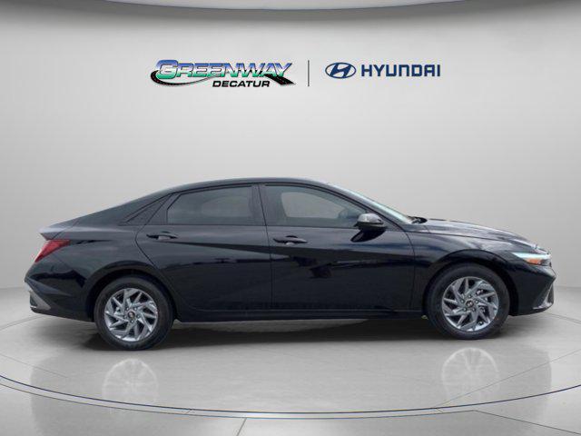 new 2025 Hyundai ELANTRA HEV car, priced at $26,006