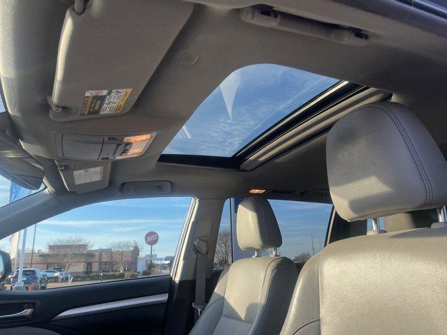 used 2019 Toyota Highlander car, priced at $28,502