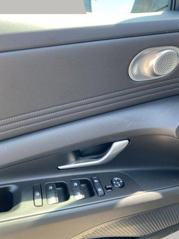 new 2025 Hyundai Elantra car, priced at $25,672