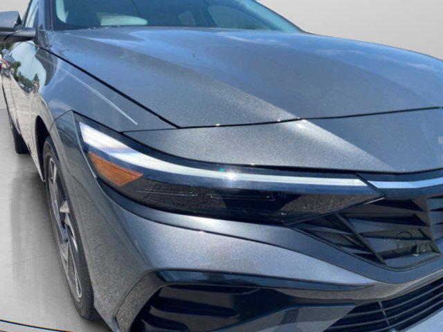 new 2025 Hyundai Elantra car, priced at $25,672