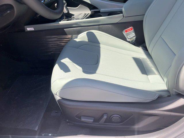 new 2025 Hyundai Elantra car, priced at $31,132
