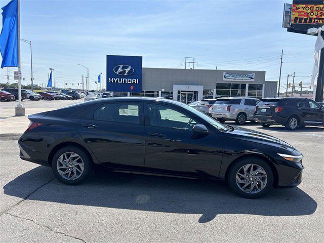 new 2024 Hyundai Elantra car, priced at $24,298