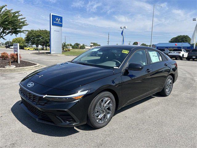 new 2024 Hyundai Elantra car, priced at $24,298