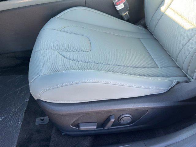 new 2025 Hyundai Elantra car, priced at $30,997
