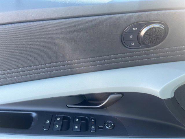 new 2025 Hyundai Elantra car, priced at $30,997