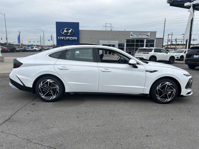 new 2024 Hyundai Sonata car, priced at $30,246