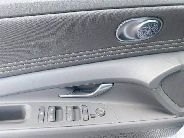 new 2025 Hyundai Elantra car, priced at $25,665