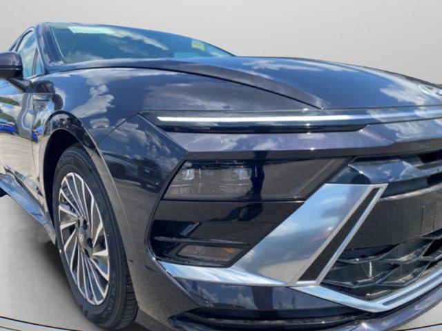 new 2025 Hyundai Sonata Hybrid car, priced at $33,085