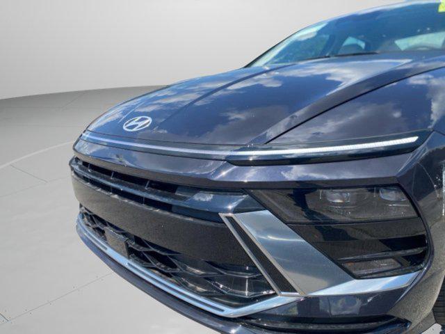 new 2025 Hyundai Sonata Hybrid car, priced at $33,085