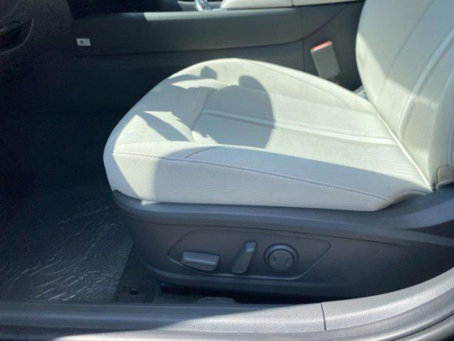 new 2025 Hyundai Sonata Hybrid car, priced at $33,085