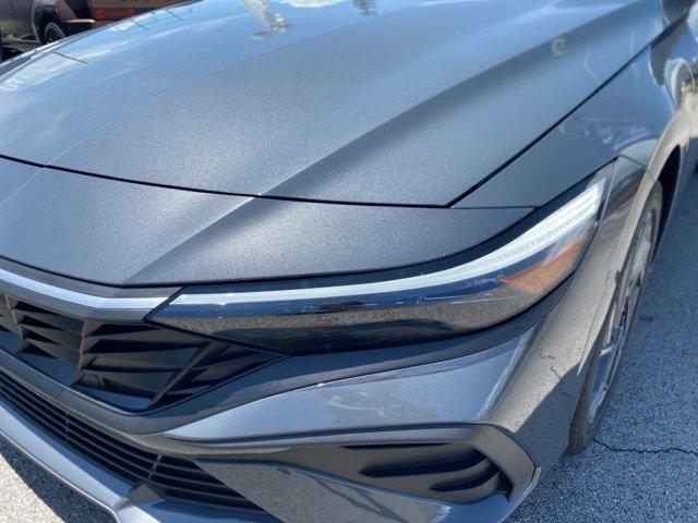 new 2025 Hyundai Elantra car, priced at $25,165