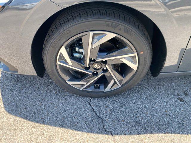 new 2025 Hyundai Elantra car, priced at $25,165