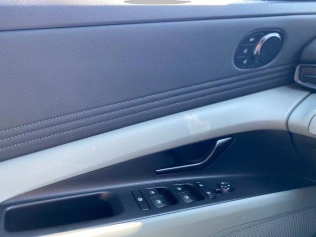 new 2025 Hyundai ELANTRA HEV car, priced at $32,155