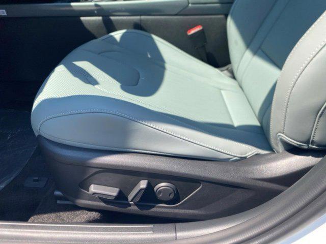 new 2025 Hyundai ELANTRA HEV car, priced at $32,155