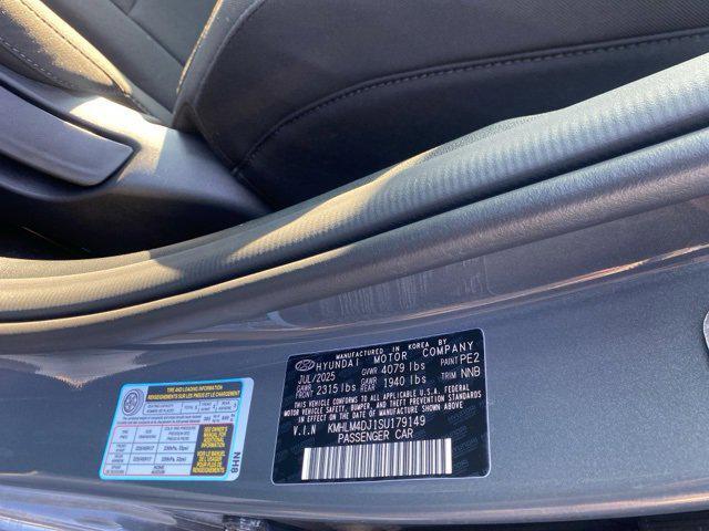 new 2025 Hyundai ELANTRA HEV car, priced at $26,835