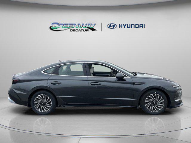 new 2025 Hyundai Sonata Hybrid car, priced at $31,722