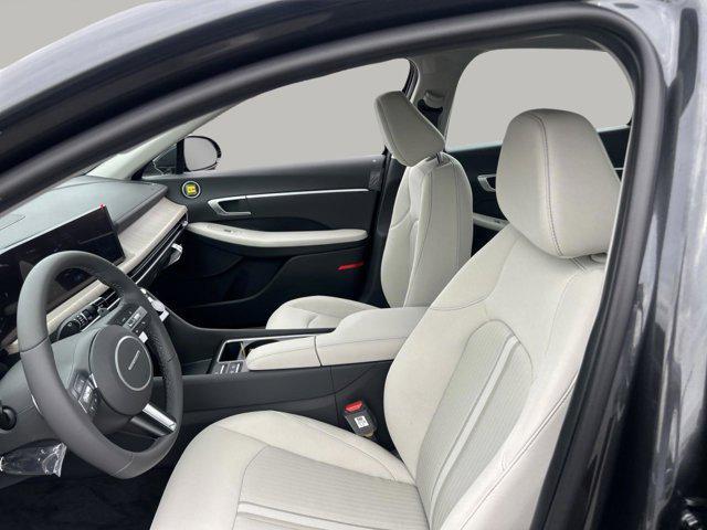 new 2025 Hyundai Sonata Hybrid car, priced at $31,722