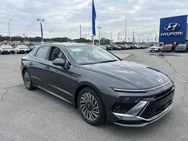 new 2025 Hyundai Sonata Hybrid car, priced at $31,622