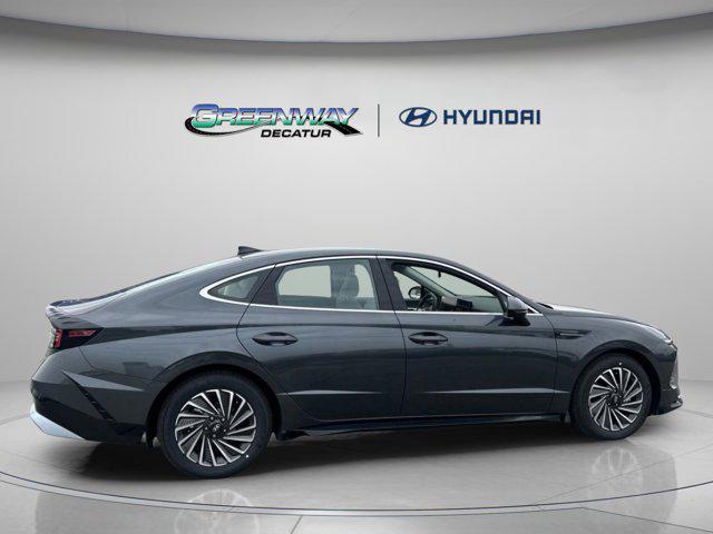 new 2025 Hyundai Sonata Hybrid car, priced at $31,722