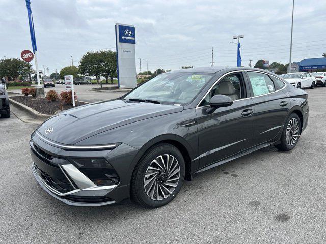 new 2025 Hyundai Sonata Hybrid car, priced at $30,690