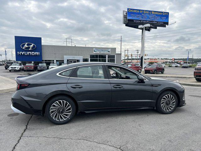 new 2025 Hyundai Sonata Hybrid car, priced at $31,622