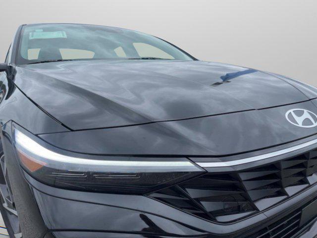 new 2025 Hyundai Elantra car, priced at $27,594