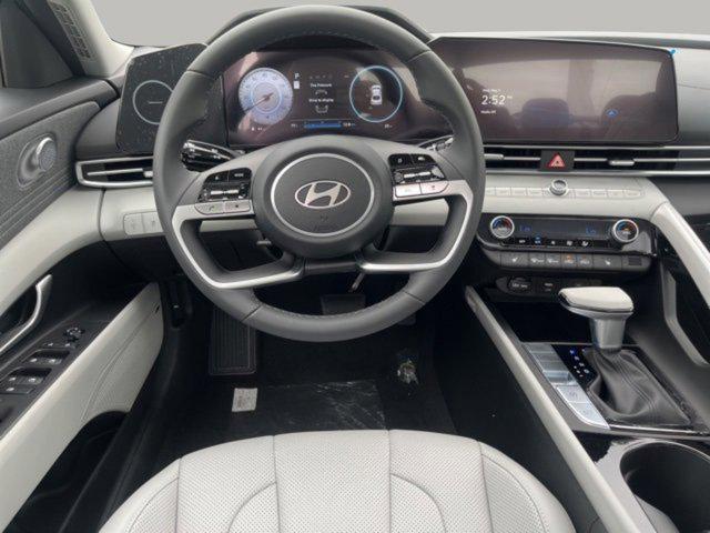 new 2025 Hyundai Elantra car, priced at $27,594