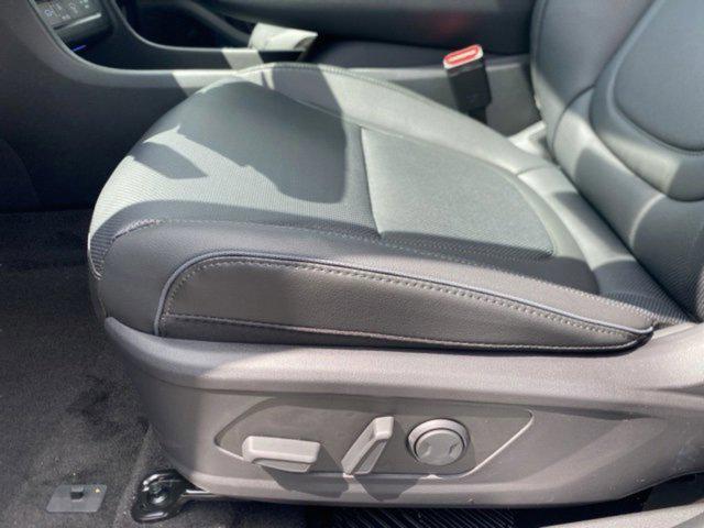 new 2025 Hyundai TUCSON Hybrid car, priced at $42,007