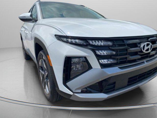 new 2025 Hyundai TUCSON Hybrid car, priced at $39,590