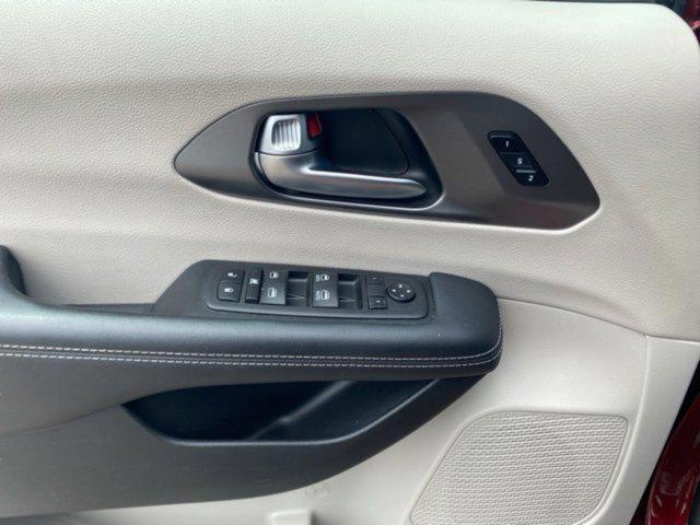 used 2023 Chrysler Pacifica car, priced at $23,963
