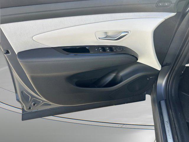 new 2025 Hyundai Tucson car, priced at $39,686