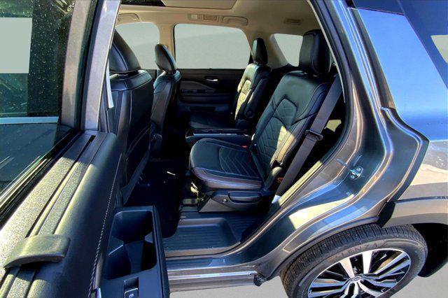 new 2025 Nissan Pathfinder car, priced at $43,988