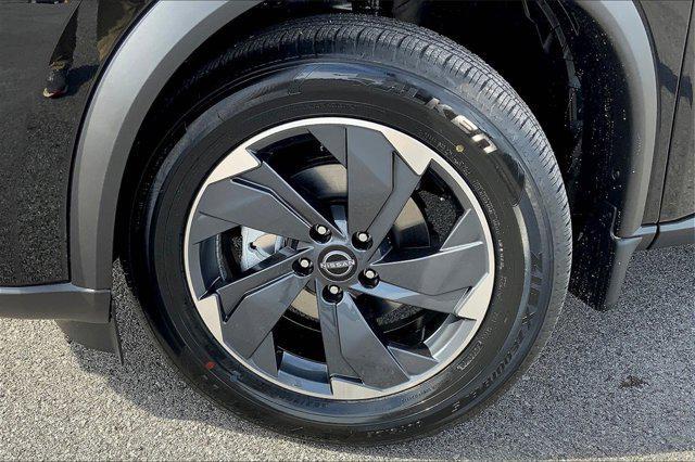 new 2025 Nissan Rogue car, priced at $33,305