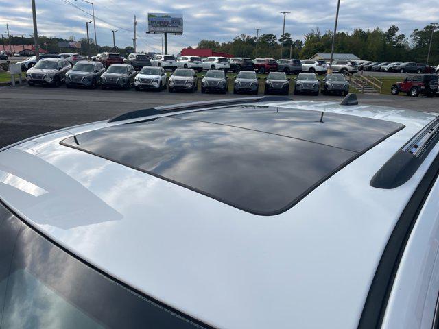used 2017 Jeep Grand Cherokee car, priced at $13,829