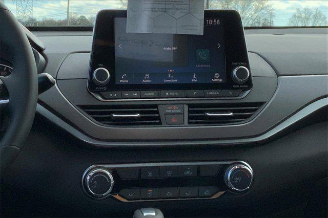 new 2025 Nissan Altima car, priced at $30,106