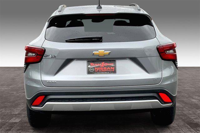 used 2025 Chevrolet Trax car, priced at $23,731