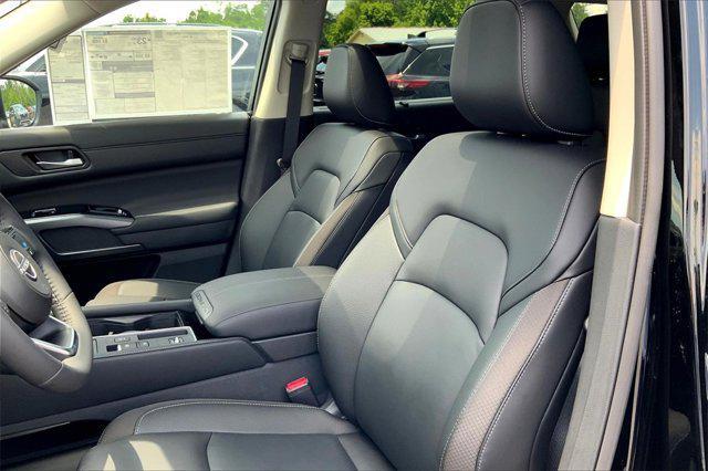new 2025 Nissan Pathfinder car, priced at $46,128