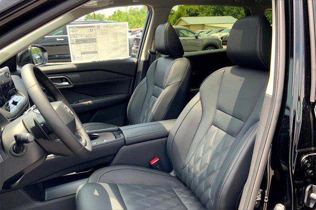 new 2025 Nissan Rogue car, priced at $40,567