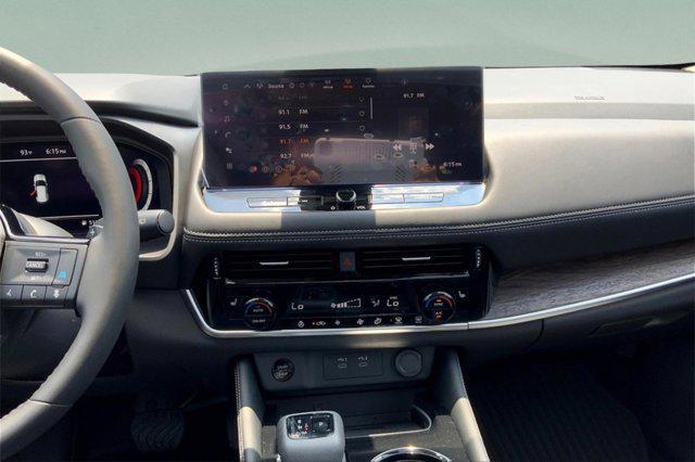new 2025 Nissan Rogue car, priced at $39,567