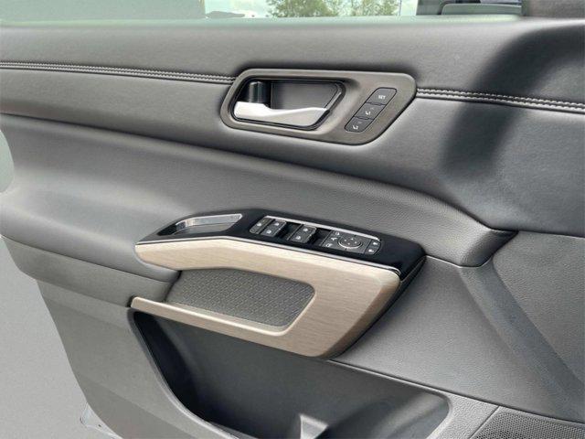 new 2025 Nissan Pathfinder car, priced at $44,988
