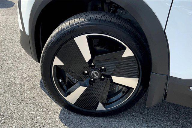 new 2025 Nissan Kicks car, priced at $33,212