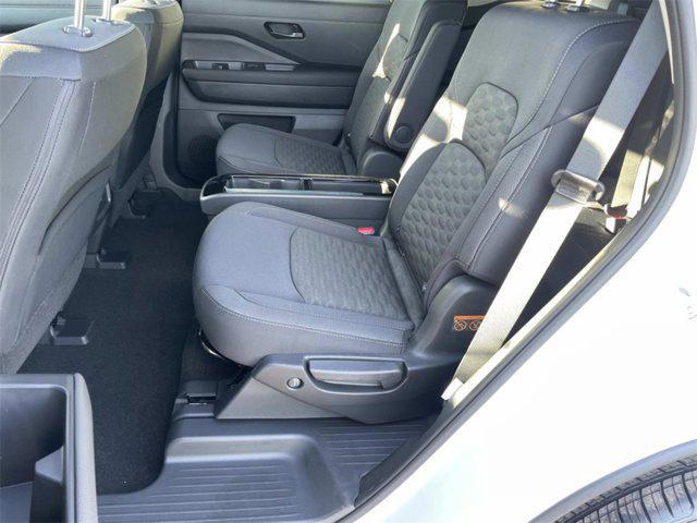 new 2025 Nissan Pathfinder car, priced at $38,560