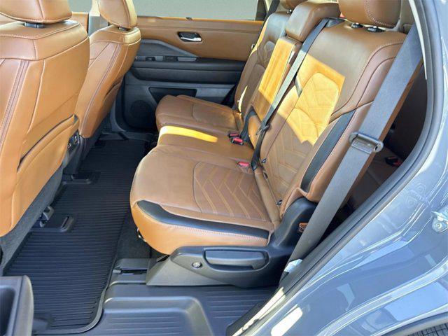 new 2025 Nissan Pathfinder car, priced at $43,857